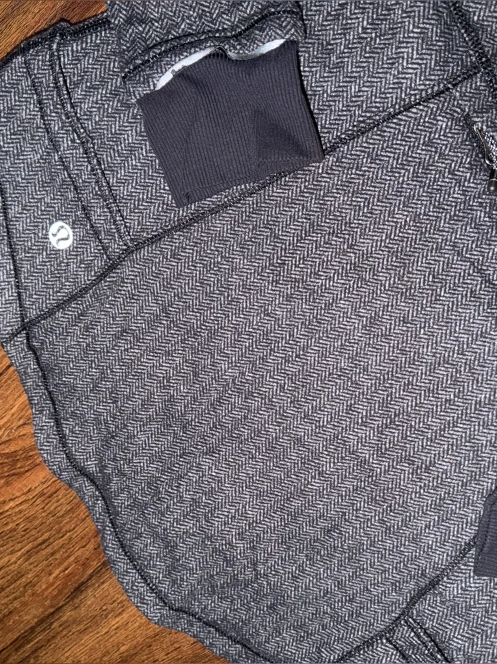 Lululemon Base Runner 1/2 Zip Pique Black pullover  $98 casual active spring